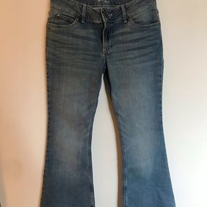 Wrangler Retro Light Wash Mid Rise Flare Jeans
